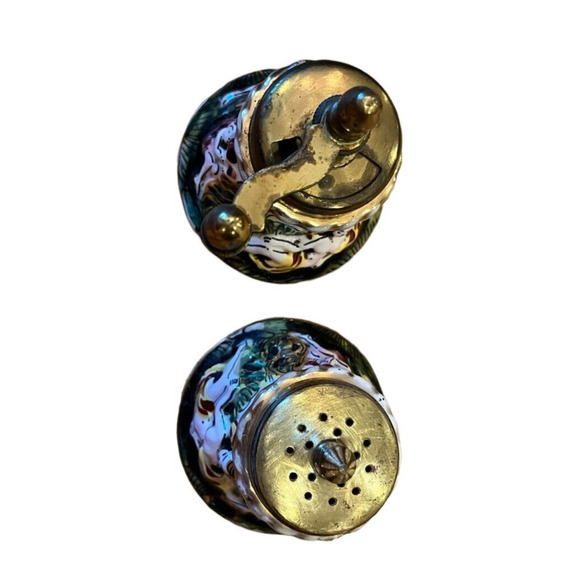 Rare Capodimonte Porcelain & Brass Salt Shaker & Pepper Grinder Works No chips - Picture 5 of 7